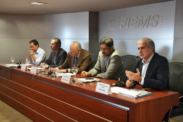 A reunião também colocou em discussão o reajuste de contrato de financiamento imobiliário com a Caixa Econômica Federal e Banco do Brasil (Foto: Divulgação/Fiems)