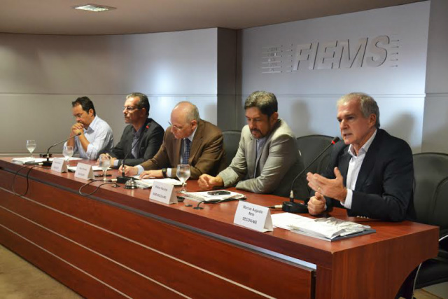 Comissão da Indústria Imobiliária reúne empresários de todo o País na Fiems A reunião também colocou em discussão o reajuste de contrato de financiamento imobiliário com a Caixa Econômica Federal e Banco do Brasil (Foto: Divulgação/Fiems)