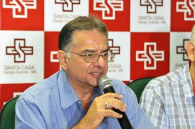 Hospitais agonizam por falta de verbas; oito podem fechar as portas Durante coletiva na Santa Casa, secretário Nelson Tavares diz que problema é maior (Foto: CG News)