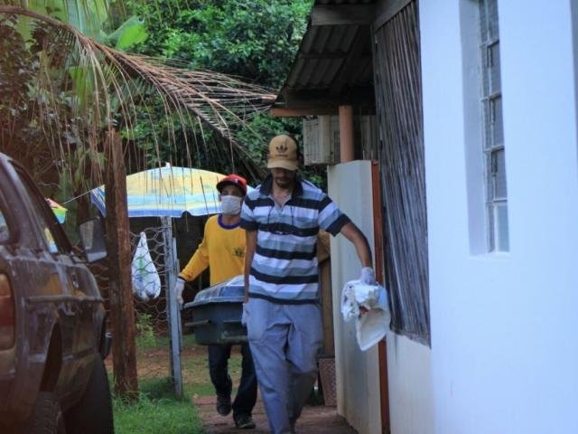 Degolado e com o corpo queimado, aposentado é achado morto em casa (Foto: Campo Grande News)