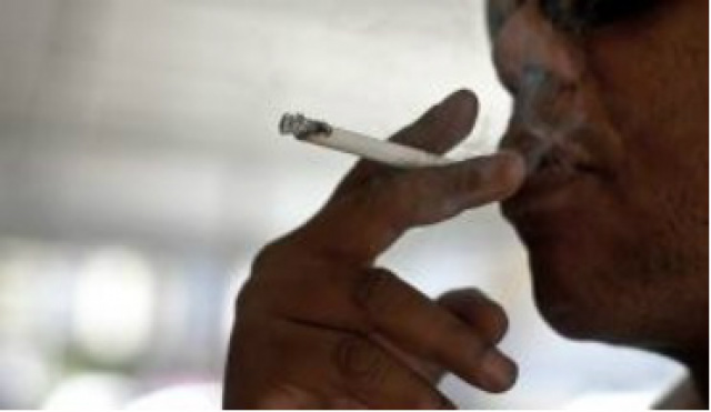 Estudo aponta que número de fumantes caiu no Brasil Outro avanço trata da queda na frequência das pessoas que fumam 20 ou mais cigarros: passando de 4,6% em 2006 para 3,4% no ano passado (Foto: Arquivo/Marcello Casal Jr/Agência Brasil)