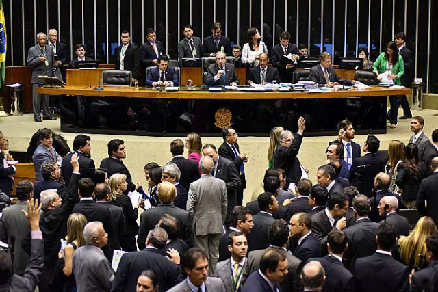 Plenário retomará votação de projeto que regulamenta terceirização Deputados voltarão a debater pontos da terceirização, como a possibilidade de ela ser usada para a atividade-fim da empresa contratante. (Foto: Divulgação)