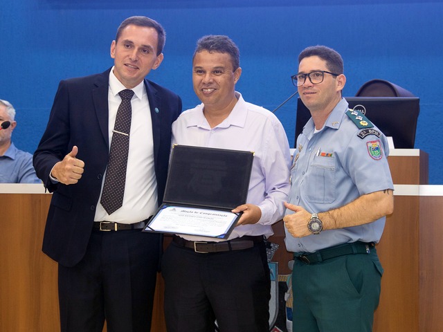 Servidores penitenciários recebem homenagens na Câmara de Três Lagoas Diversas não compareceram à solenidade por estarem em serviço, porém receberão as homenagens em seus locais de trabalho (Foto/Assessoria)