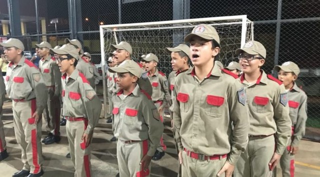 Corpo de Bombeiros Militar em Três Lagoas comemora oito anos do Projeto Bombeiros do Amanhã O ponto mais emocionante da noite foi a apresentação do vídeo institucional dos oito anos da trajetória dos Bombeiros do Amanhã no município (Foto:Assessoria)