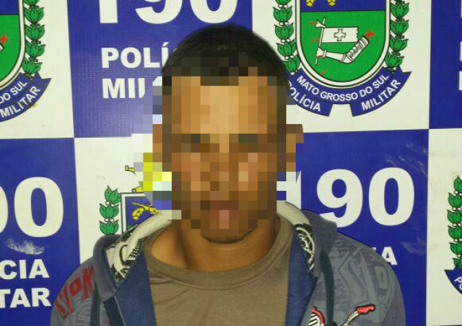 No dia 28 de abril de 2016, por volta das 16h50 uma guarnição da Radiopatrulha realizou o cumprimento de um mandado de prisão de um homem de 30 anos. (Foto: Assessoria)