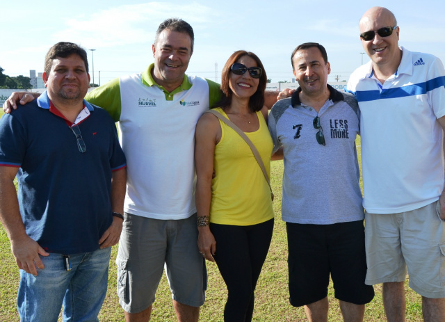 Sejuvel proporciona domingo de esporte e lazer em Três Lagoas Autoridades, como o vereador Gimar Tosta e Walter Dias, secretário da Secretaria de Esportes, Juventude e Lazer (Sejuvel) acompanharam o evento (Foto; Assessoria de Comunicação)