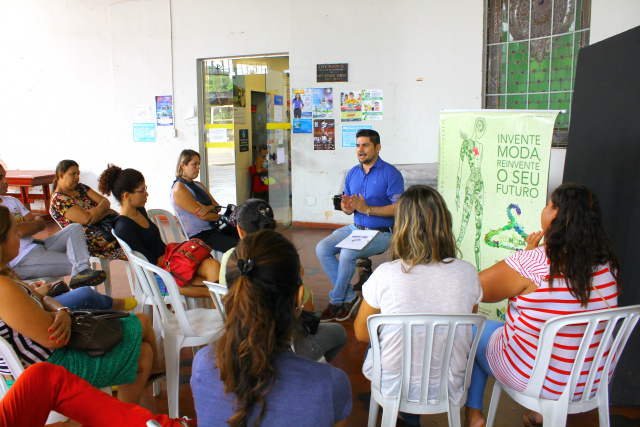 Cultura começa a desenvolver o projeto Ateliê Ecomoda Orientações foram dadas aos participantes na última sexta-feira (10) sobre o projeto. (Foto: Divulgação)