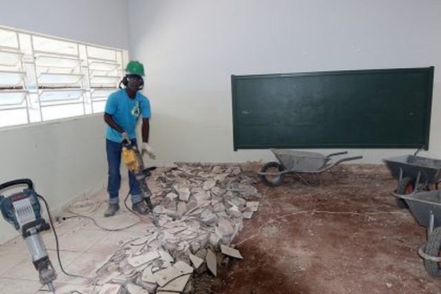 Período de férias acelera obras do PROREME em Escolas e Centros Educacionais de Três Lagoas SEMEC de Três Lagoas tem como meta finalizar as obras para receber os alunos no início das aulas letivas de 2019 (Foto/Assessoria)