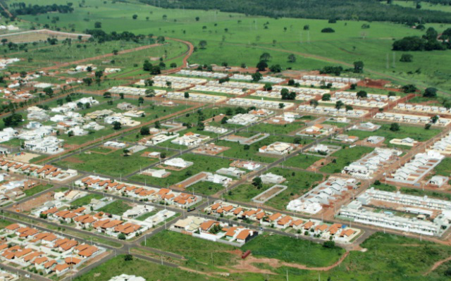 Expansão da Fibria vai gerar 40 mil empregos em Três Lagoas, porém gradativamente No inicio do processo industrial da fábrica de celulose, o mercado imobiliário de Três Lagoas foi às alturas situação que levou aos investimentos de novas unidades habitacionais para atender a demanda (Foto: Ricardo Ojeda/Arquivo)