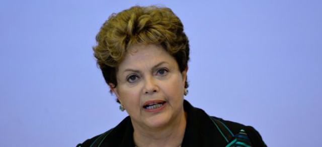 Dilma condena redução da maioridade penal e pede punição de aliciadores “Não podemos permitir a redução da maioridade penal. Lugar de meninos e meninas é na escola