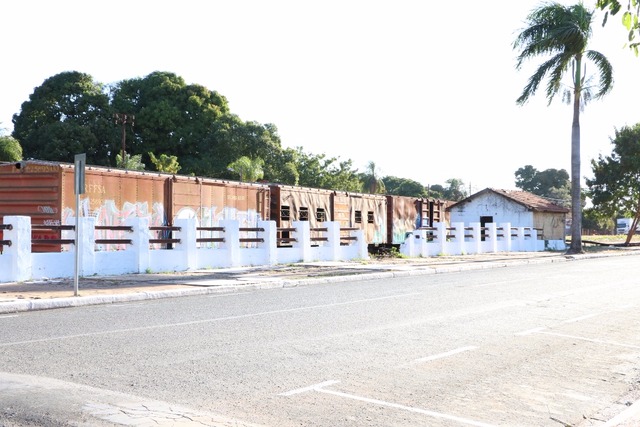 Muro e paredes da NOB recebem nova pintura por parte da Prefeitura de Três Lagoas Antiga Estação Ferroviária da Avenida Rosário Congro (Foto: Assessoria)