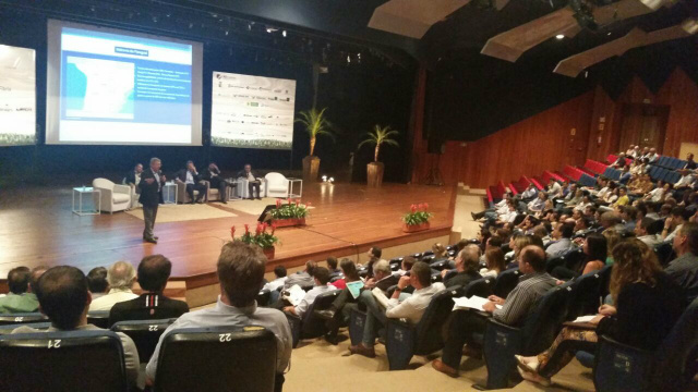 Encontro do 4º MS Florestal procura dinamizar o setor para atrair empresas e indústrias para o Estado O encontro irá até quarta-feira (15), no Centro de Convenções Arquiteto Rubens Gil De Camillo, em Campo Grande. (Foto: Ricardo Ojeda)