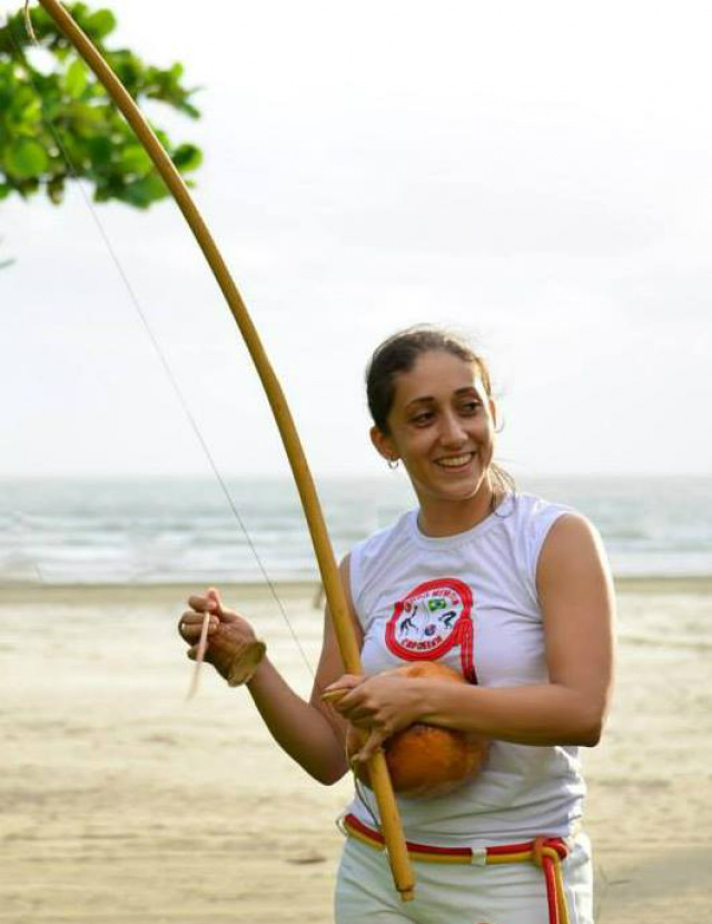 Professora de capoeira Fernanda Aranha é integrante do grupo Memória Capoeira e da Associação Cultural e Ancestral AfricaBrasil Capoeira (Foto: Arquivo Pessoal)