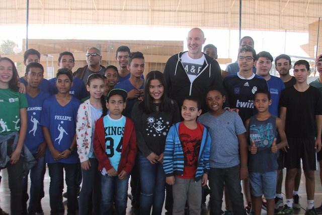 Atleta falou que se orgulha por ser uma inspiração, principalmente às crianças (Foto: Lucas Gustavo/ Perfil News)