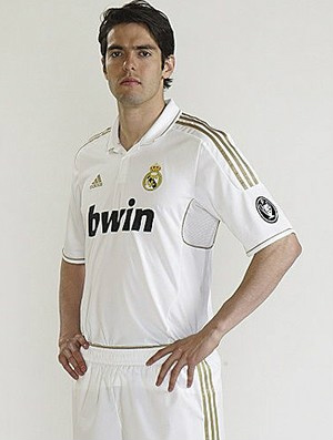 Inter de Milão vai dar última cartada por Kaká, afirma jornal espanhol kaka novo uniforme real madrid (Foto: Agência EFE)