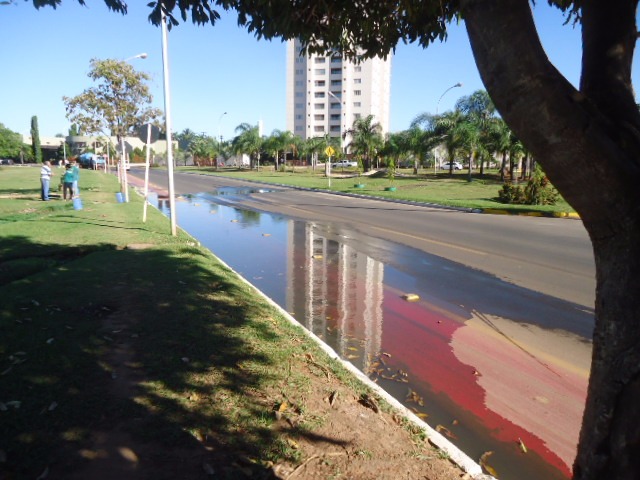 SEMEA e SANESUL ampliam fiscalização sobre restaurantes e similares de Três Lagoas Vazamento de esgoto ocorrido recentemente nas proximidades da Lagoa Maior (Foto/Assessoria)
