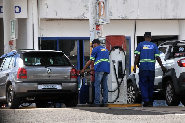 Preços de combustíveis estão tendo queda nos postos do Estado - Foto: Valdenir Rezende/Correio do Estado