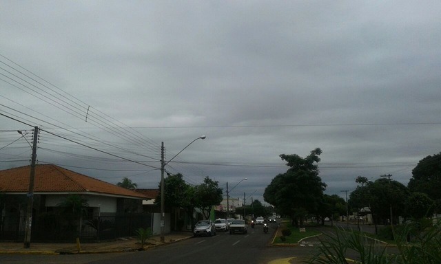 Dia começou com muitas nuvens, mas a expectativa é que o sol apareça. (Foto: Lucas Gustavo/ Perfil News).