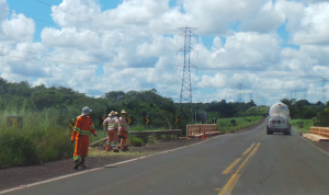 BR-262 está ponteada de trechos perigosos, entre Três Lagoas e Capital BR-262 está ponteada de trechos perigosos, entre Três Lagoas e Capital