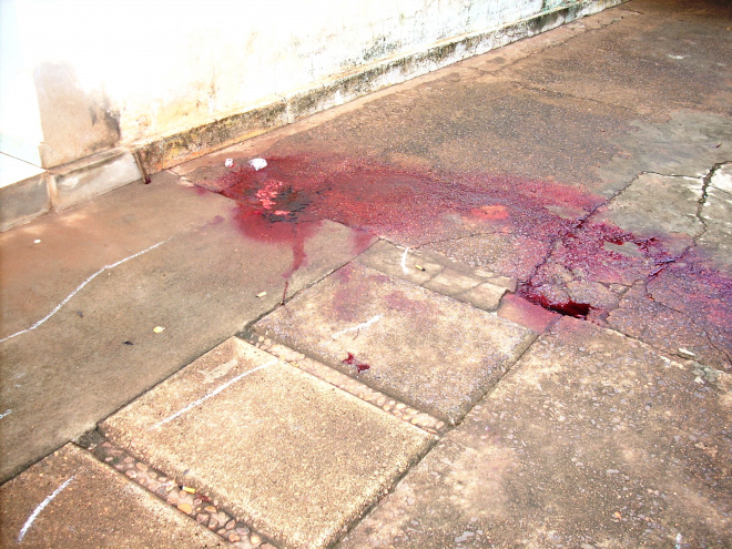 Vestígios do homicídio na varanda onde Mizael foi assassinado
Foto: Divulgação