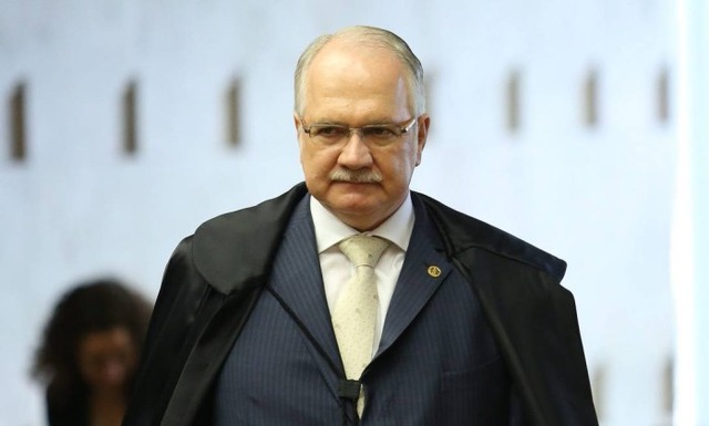 Ministro Edson Fachin vota contra concessão de habeas corpus pedido pela defesa para livrar Lula da prisão Relator Edson Fachin vota contra o habeas corpus para o ex-presidente Lula. (Foto: Divulgação)