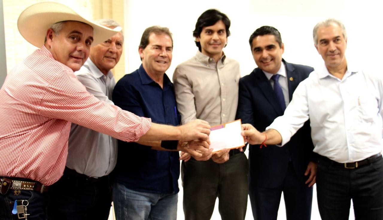 Vice-prefeito de Três Lagoas filia-se ao Solidariedade A assinatura de filiação ocorreu na manhã desta quarta-feira, 05 de abril, em Campo Grande e contou com a presença de várias autoridades (Foto; Divulgação)