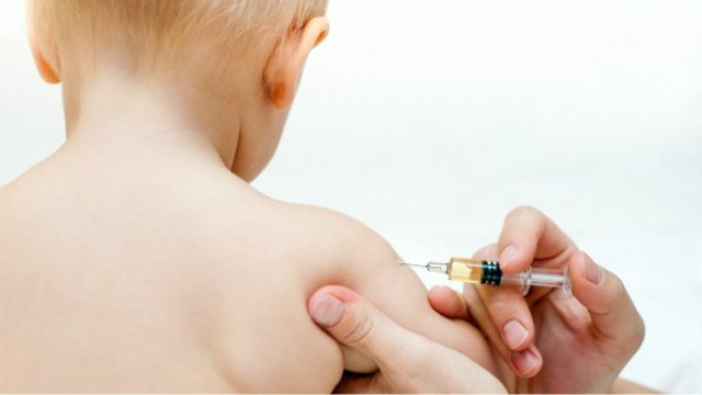 Muitas crianças não receberam as três doses da vacina antidiftérica e tétano que são importantes. (Foto: Divulgação)