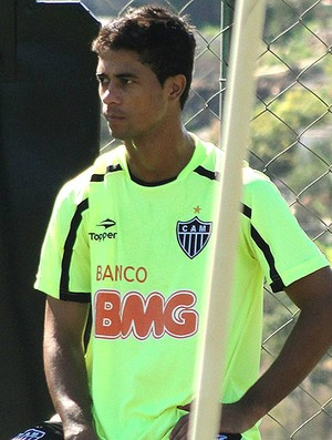 Ricardo Bueno assina contrato e será apresentado nesta terça-feira Ricardo Bueno estava no Atlético Mineiro
(Foto: Marco Antônio Astoni / Globoesporte.com)