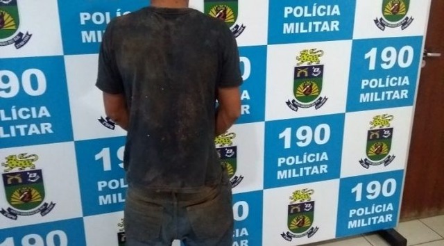 Radiopatrulha prende autor de roubo e recupera carro roubado Radiopatrulha prende autor de roubo e recupera carro roubado