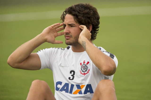 Pato mira jogar na Inglaterra: Chelsea é um dos destinos prováveis (Foto: Daniel Augusto Jr. / Agência Corinthians)