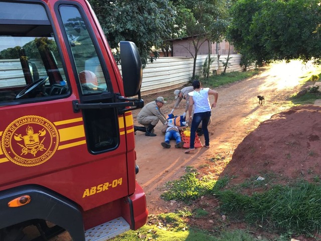 Suspeito foi agredido por grupo durante a madrugada (Foto: Osvaldo Nóbrega/TV Morena)