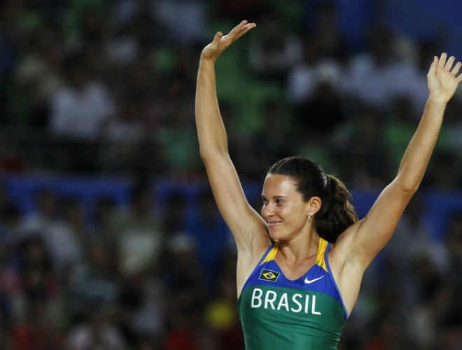 Fabiana Murer faz história e conquista ouro no Mundial de Daegu Emoção na Coreia do Sul: Fabiana Murer leva o Brasil para o topo do mundo (Foto: Reuters)