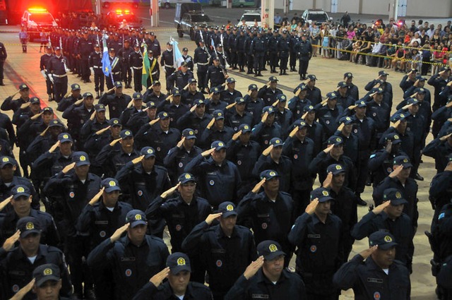 Concurso para PM e bombeiros abre inscrições com salários de até R$ 7 mil Na PM, serão 388 vagas para soldado e 50 para oficiais - Foto: Valdenir Rezende/Correio do Estado