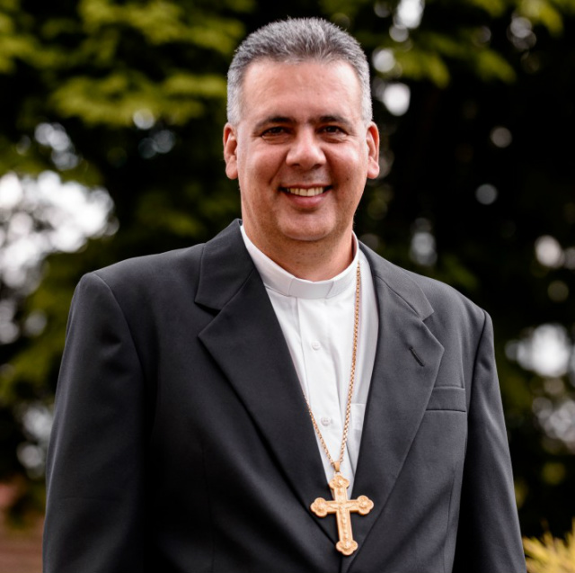 Bispo da Diocese de Três Lagoas será ordenado nesta sexta-feira Monsenhor Luiz Gonçalves Knupp, será o novo Bispo, da Diocese de Três Lagoas. (Foto: Divulgação)