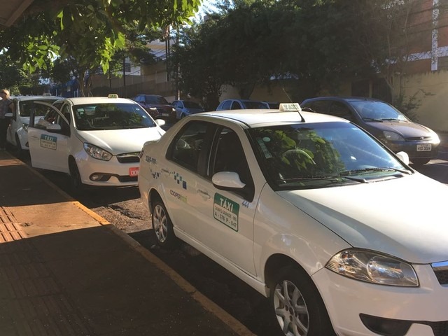 Ponto de táxi onde a vítima trabalha, em Campo Grande, MS (Foto: Osvaldo Nóbrega/TV Morena)