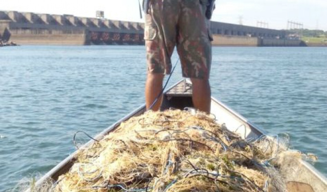 PMA apreende 1,5 km de redes de pesca e completam 4 km apreendidos em menos de 10 dias. (Foto: Assessoria)