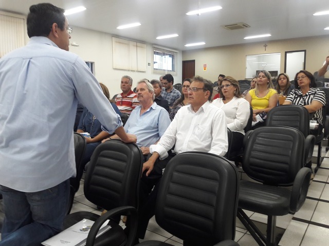 Brasilândia ganha 400 mil reais para a saúde Reunião a Câmara de Vereadores, onde contou com a presença do deputado federal (Foto/Assessoria)