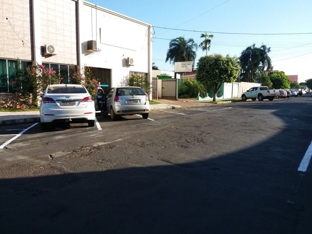 Os Agentes Municipais de Trânsito estão no local para orientar os motoristas que não se atentarem para os novos sentidos da mão de direção dessas ruas (Foto/Assessoria)