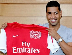 André Santos, novo reforço do Arsenal
(Foto: Divulgação Site Oficial do Arsenal)