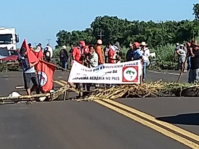 Manifestantes durante bloqueio de estardas em Mato Grosso do Sul - Foto: Divulgação/PRF