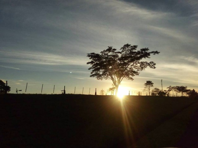 Dia será de sol intenso, mas com algumas nuvens. (Foto: Perfil News). 