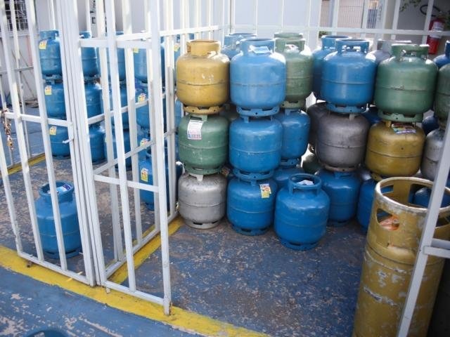 Preço do gás de cozinha tem forte alta e chega a R$ 85 em Campo Grande Valor do botijão de gás subiu mais uma vez na Capital (Foto: Paulo Francis/Arquivo)