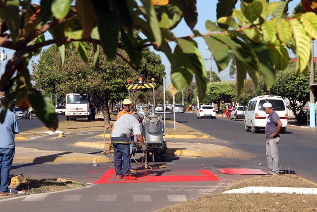  Com uma cor vermelha, a passagem pelos cruzamentos ficou mais segura (Foto/Assessoria)