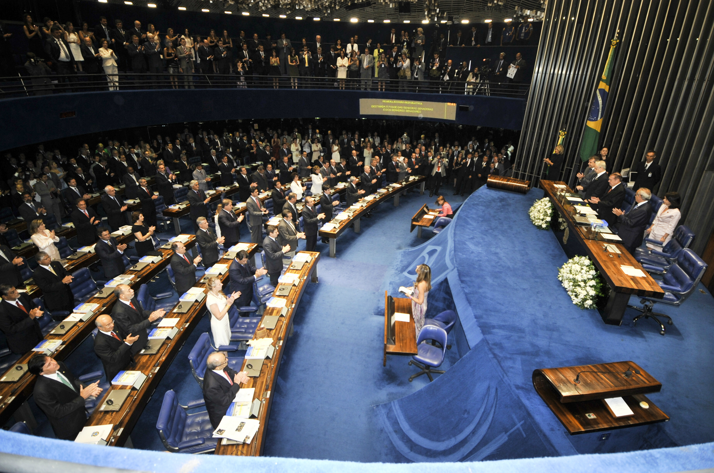 Em meio à polêmica, senadores querem discutir terceirização sem pressa No Senado, as opiniões também estão dividas e, por enquanto, o único ponto de consenso entre os parlamentares é que o texto precisa ser analisado calmamente. ( Foto: Divulgação)