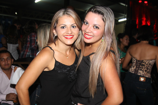 Gente bonita e animada marcou sexta Cervejada Universitária na noite de sábado no Kart Adventure (Foto; Rodolfo Gomes) 