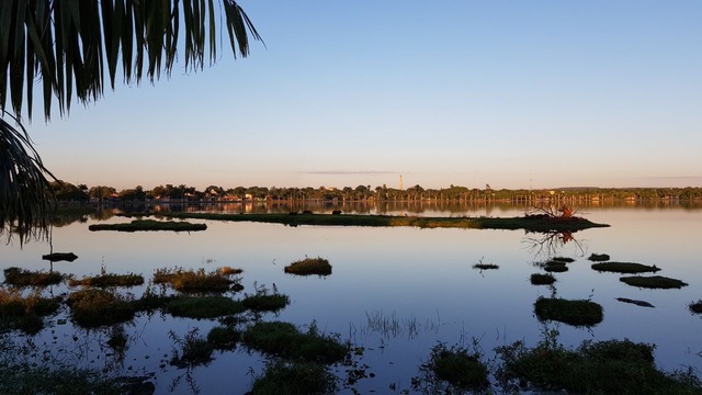 Céu sem nuvens na manhã esta sexta-feira (13) em Três Lagoas. (Foto:Ricardo Ojeda)