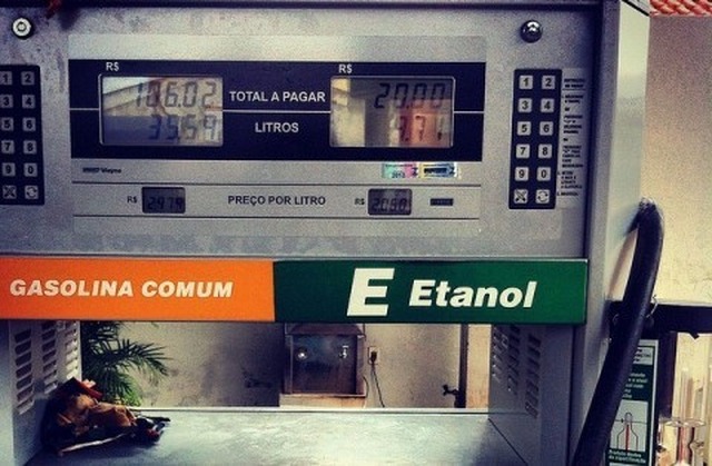 Governo recua de parte do aumento de impostos sobre etanol Governo recua de parte do aumento de impostos sobre etanol