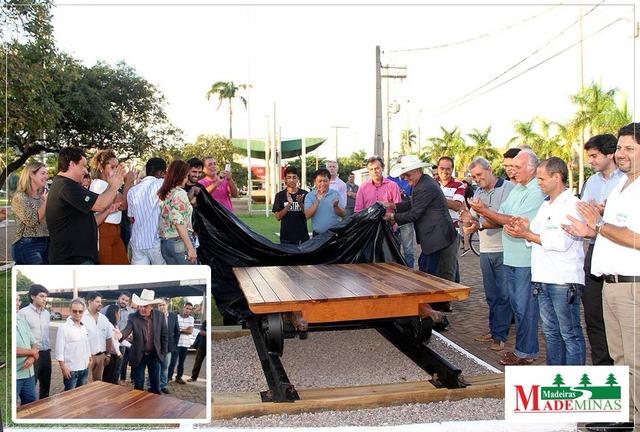 Mademinas resgata e valoriza cultura de Três Lagoas Em abril do ano passado o trole foi instalado na Praça Ramez Tebet. A solenidade de inauguração contou com a presença de vária autoridades (Foto: Assessoria)