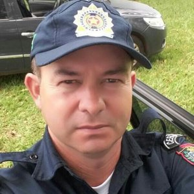 POLÍCIA EM LUTO POLÍCIA EM LUTO