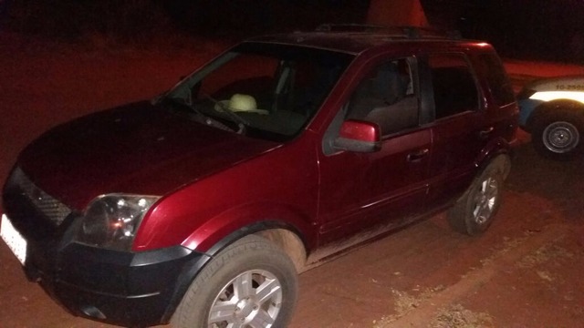 Motorista embriagado é flagrado conduzindo veículo pela contramão na MS 320 Devido ao elevado índice de álcool no sengue, foi dado voz de prisão ao motorista (Foto: PMR / Divulgação)